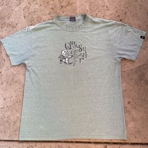 Quicksilver Skelton playing the drums t-shirt color green size L 
Men